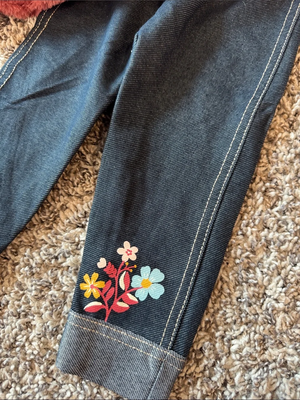 Little Lass Pink Faux Fur Vest, Floral Top & Dark Blue Jeggings Set - Picture 4 of 4